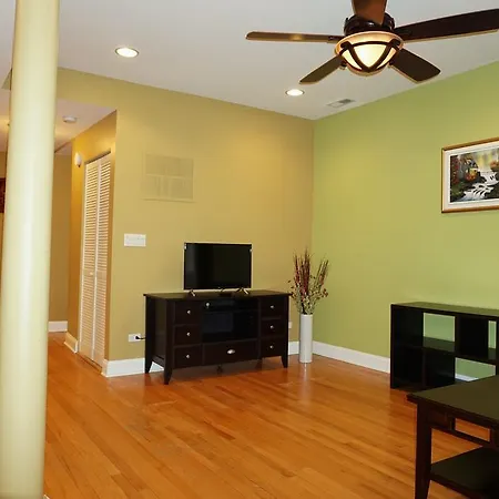 Lakewood Avenue Condo